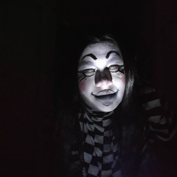 Meet your Posher, Kai - Picture 2 of 2